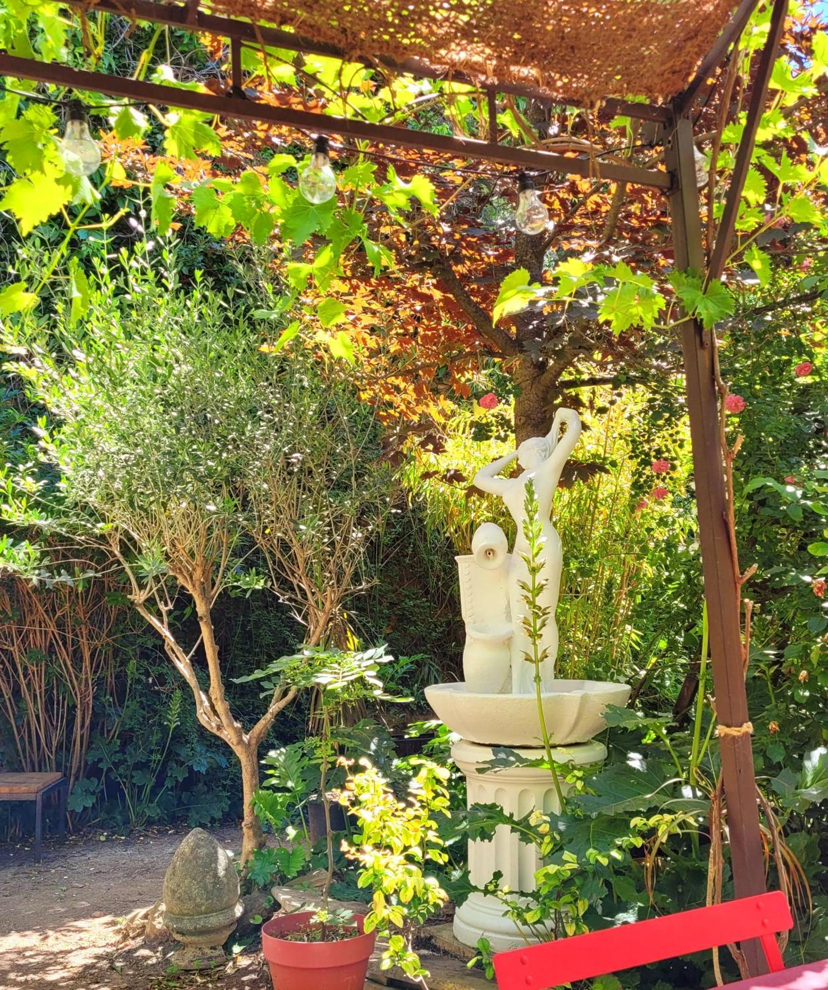 Au Puits De La Fontaine Ξενοδοχείο Tavernes Εξωτερικό φωτογραφία